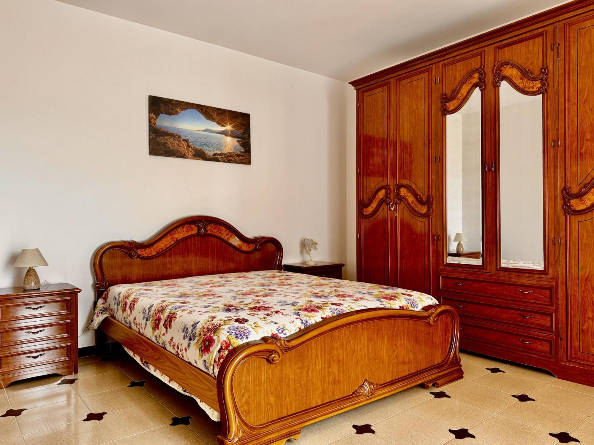 Holidaycasa Leone - Con Posto Auto A 200Mt Dal Mare สแปร์ลองกา ภายนอก รูปภาพ