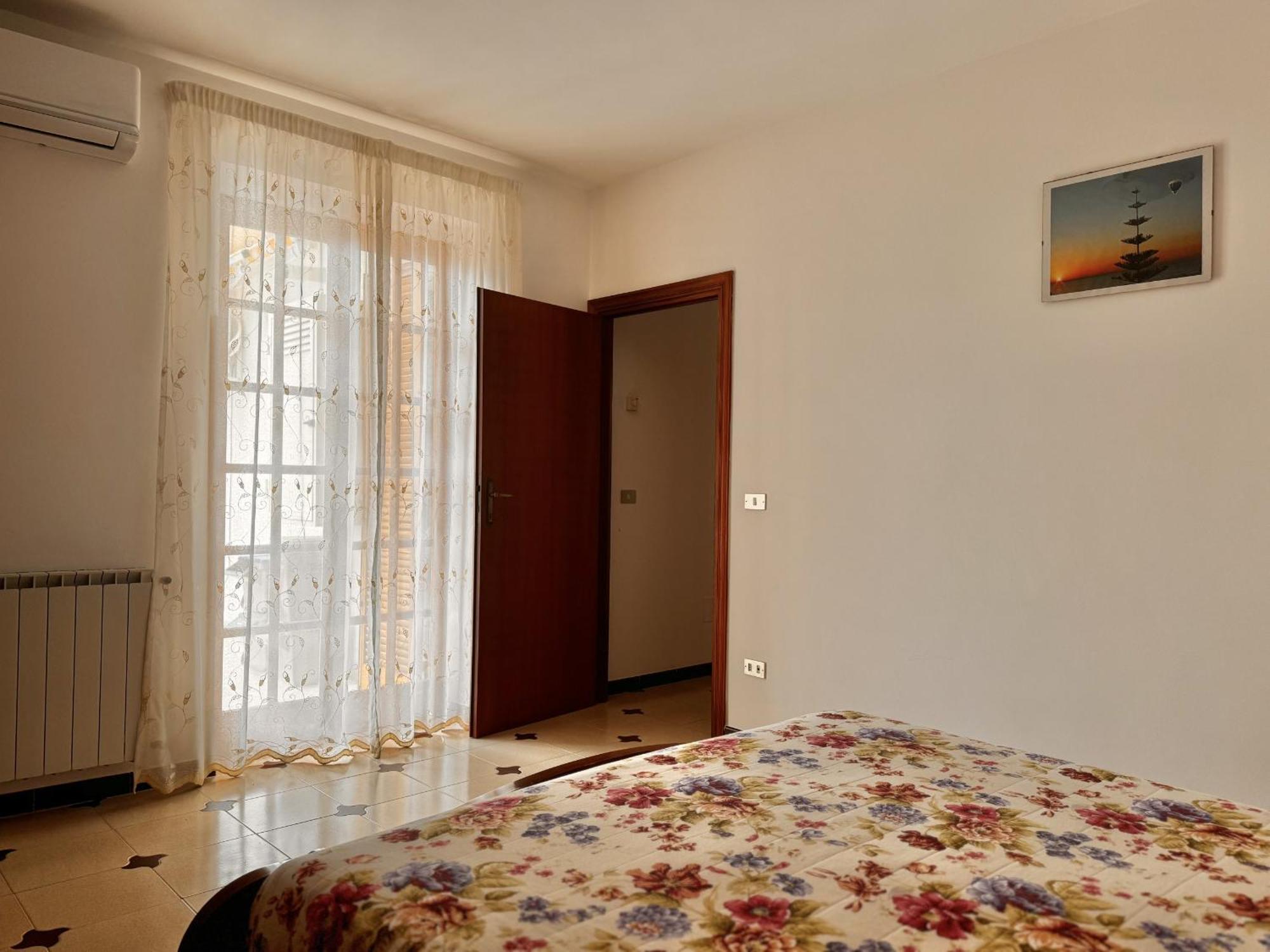 Holidaycasa Leone - Con Posto Auto A 200Mt Dal Mare สแปร์ลองกา ภายนอก รูปภาพ