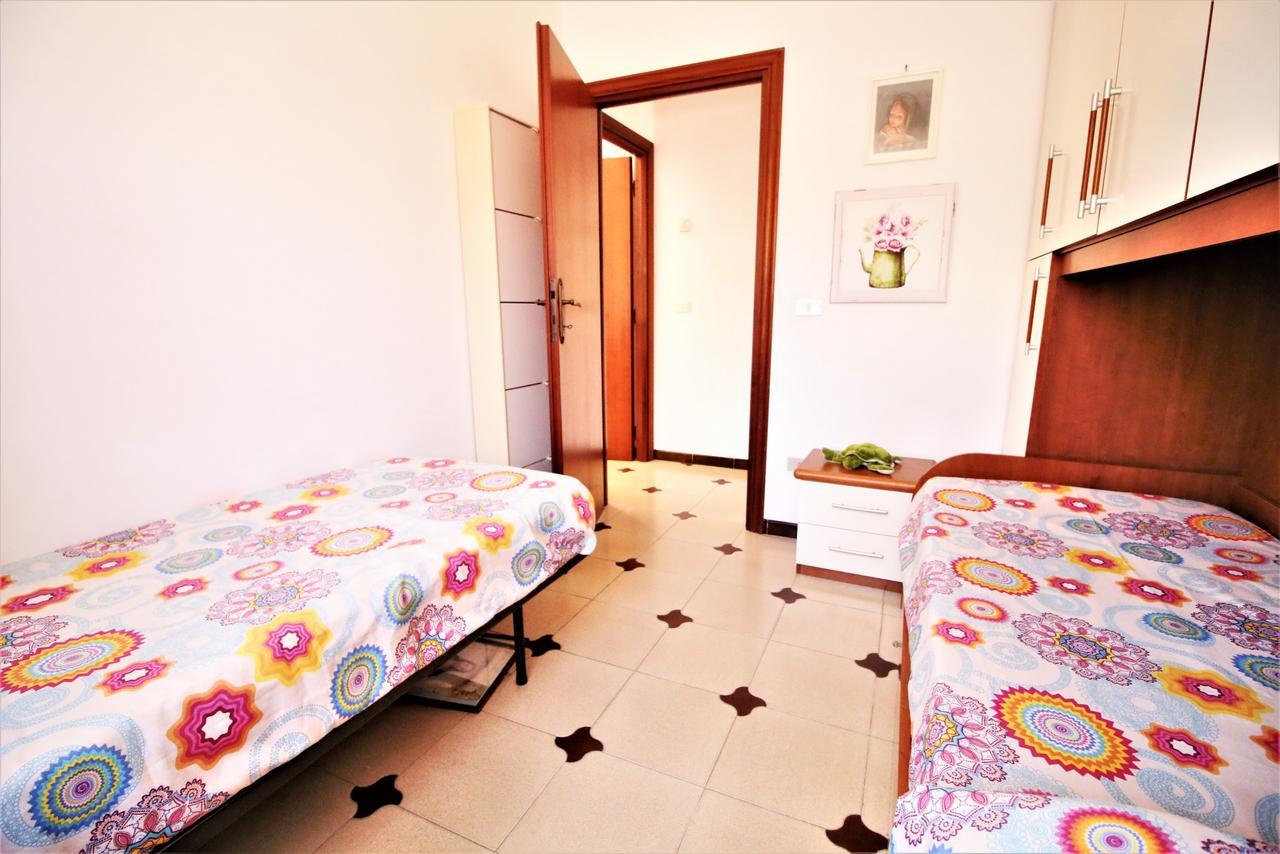Holidaycasa Leone - Con Posto Auto A 200Mt Dal Mare สแปร์ลองกา ภายนอก รูปภาพ