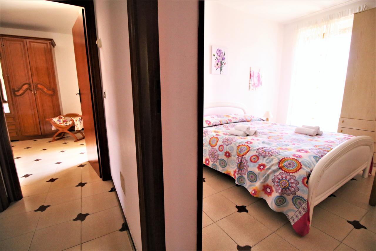 Holidaycasa Leone - Con Posto Auto A 200Mt Dal Mare สแปร์ลองกา ภายนอก รูปภาพ