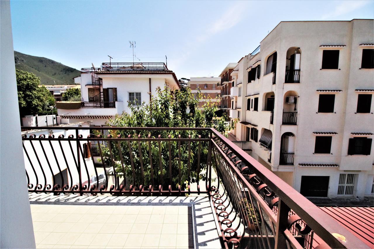 Holidaycasa Leone - Con Posto Auto A 200Mt Dal Mare สแปร์ลองกา ภายนอก รูปภาพ